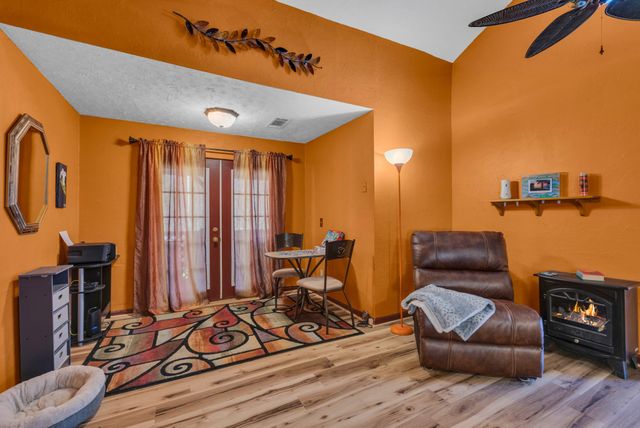 105 Dripping Springs Rd, Monterey, TN 38574