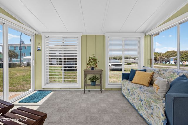 617 S 3rd Avenue, Kure Beach, NC 28449