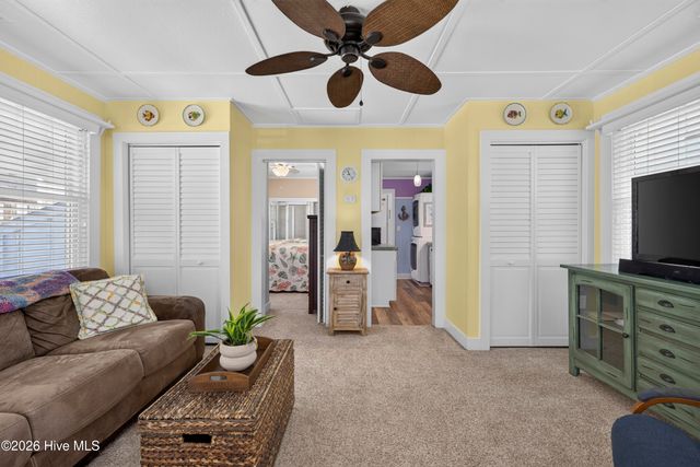 617 S 3rd Avenue, Kure Beach, NC 28449