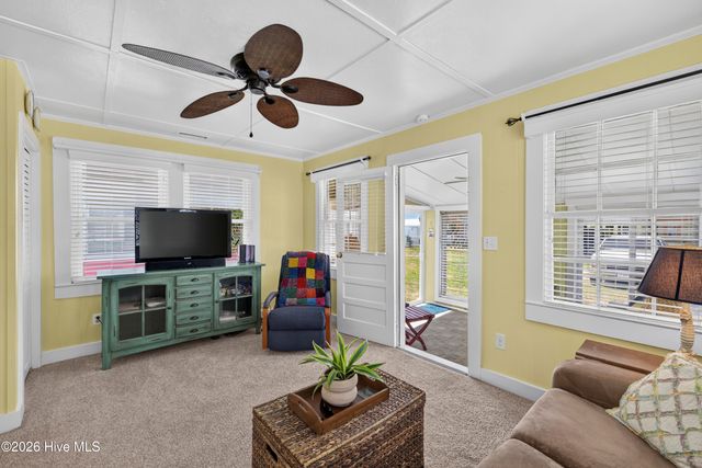 617 S 3rd Avenue, Kure Beach, NC 28449
