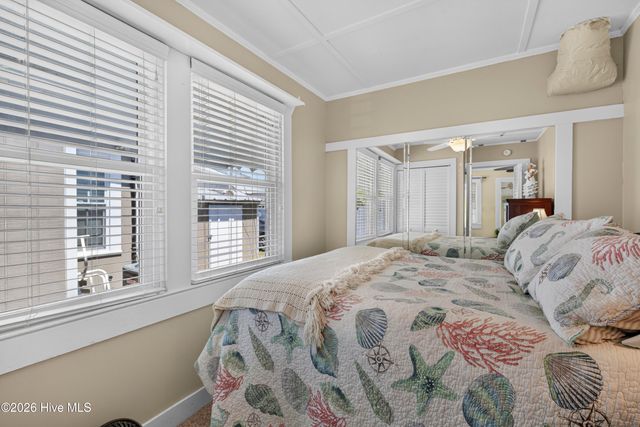617 S 3rd Avenue, Kure Beach, NC 28449