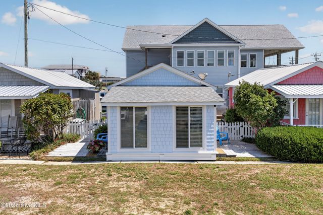 617 S 3rd Avenue, Kure Beach, NC 28449