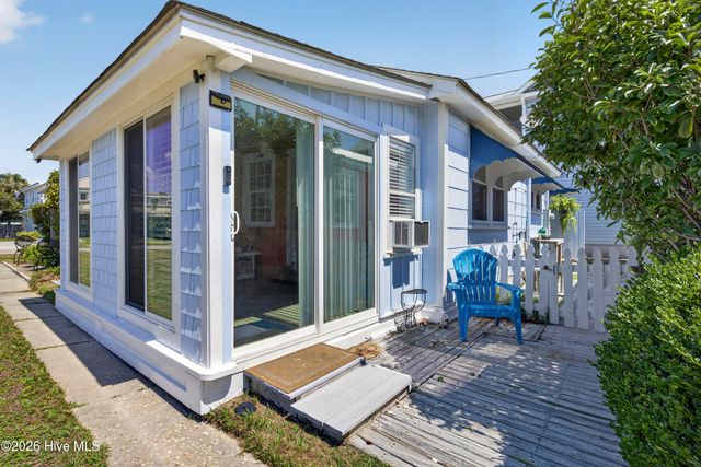 617 S 3rd Avenue, Kure Beach, NC 28449