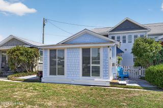 617 S 3rd Avenue, Kure Beach, NC 28449