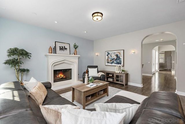 15639 Via Montecristo, San Diego, CA 92127