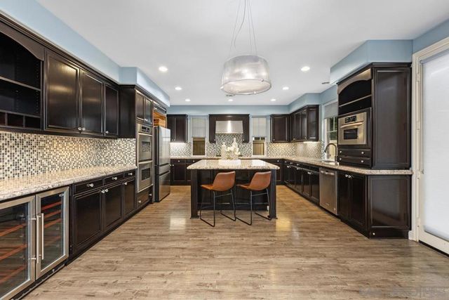 15639 Via Montecristo, San Diego, CA 92127