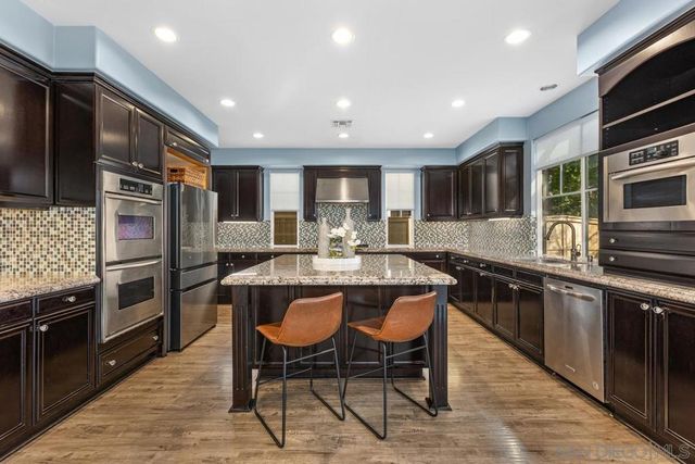 15639 Via Montecristo, San Diego, CA 92127