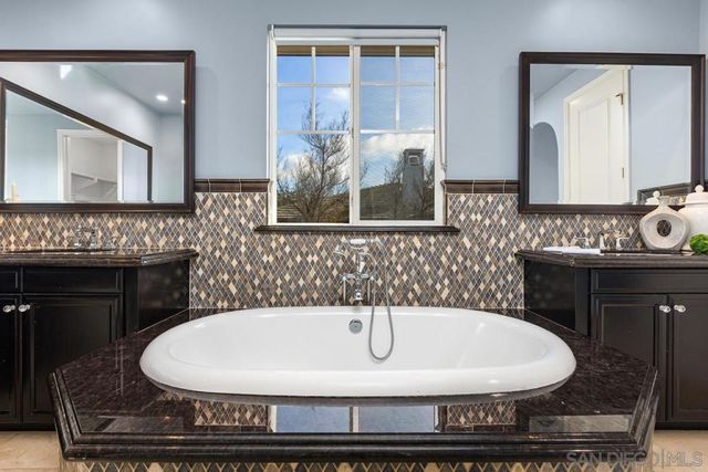 15639 Via Montecristo, San Diego, CA 92127