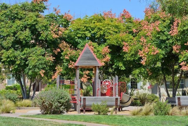 15639 Via Montecristo, San Diego, CA 92127