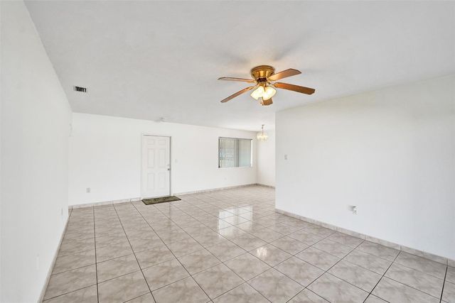 8211 NW 10th Street, Pembroke Pines, FL 33024