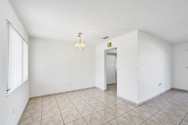 8211 NW 10th Street, Pembroke Pines, FL 33024
