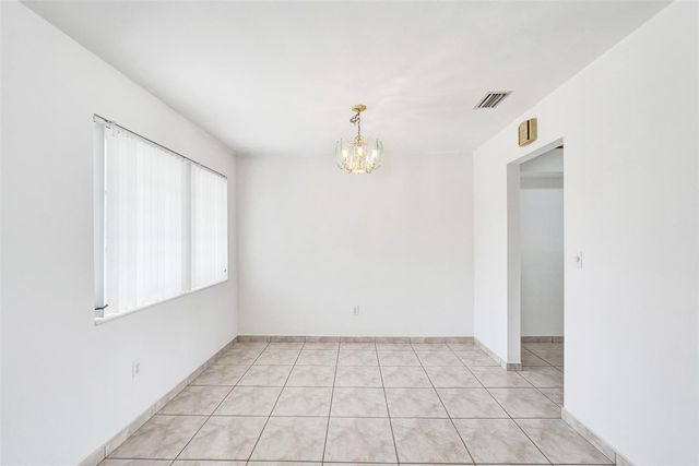 8211 NW 10th Street, Pembroke Pines, FL 33024