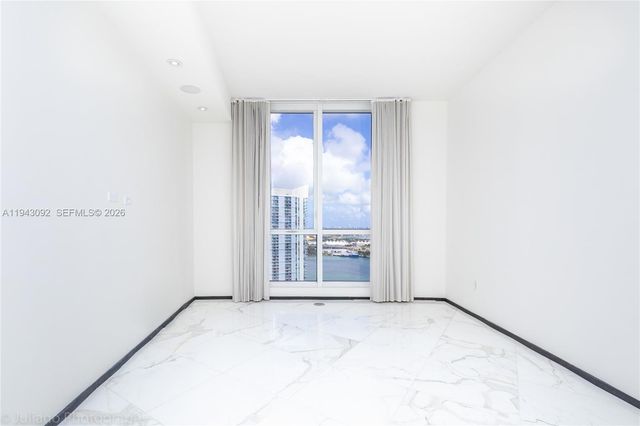 901 Brickell Key Blvd 3407, Miami, FL 33131