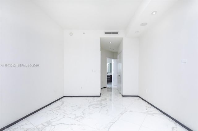 901 Brickell Key Blvd 3407, Miami, FL 33131