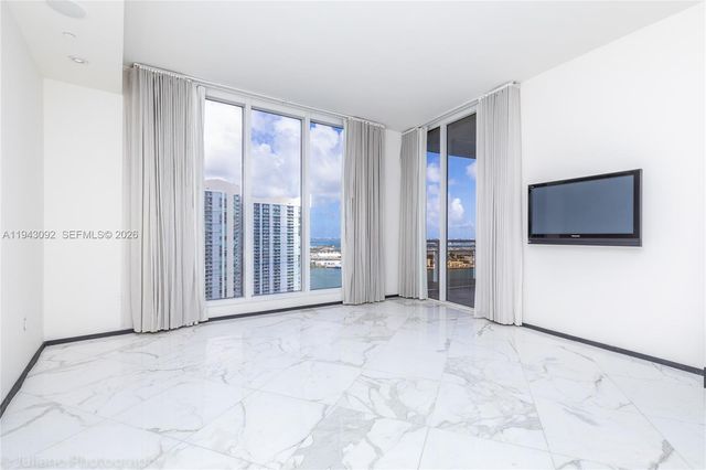 901 Brickell Key Blvd 3407, Miami, FL 33131
