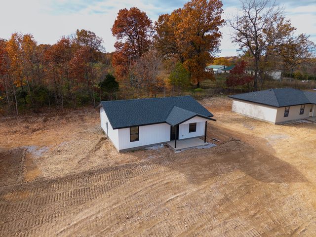 97 Sugar Lane, Crane, MO 65633