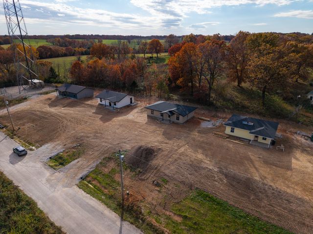 97 Sugar Lane, Crane, MO 65633