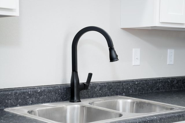 97 Sugar Lane, Crane, MO 65633