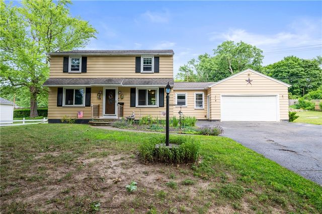 8 Dayne Street, Irondequoit, NY 14622