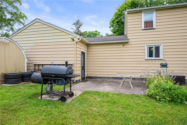 8 Dayne Street, Irondequoit, NY 14622