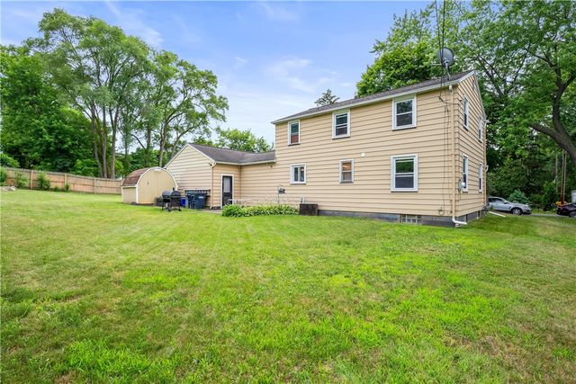 8 Dayne Street, Irondequoit, NY 14622