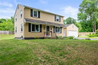 8 Dayne Street, Irondequoit, NY 14622
