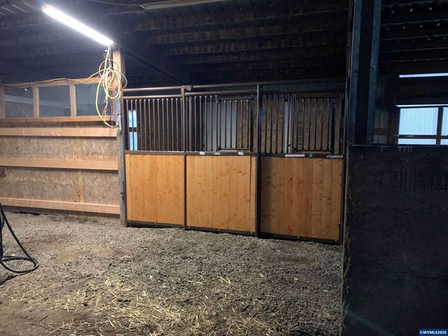 38591 Gilkey Rd, Scio, OR 97374