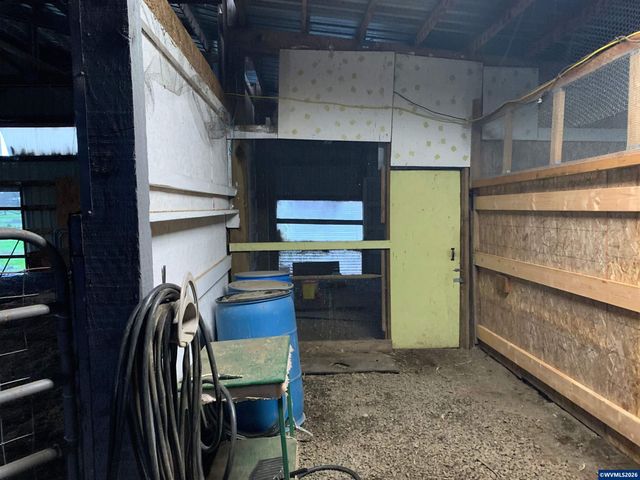 38591 Gilkey Rd, Scio, OR 97374