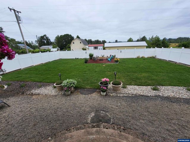 38591 Gilkey Rd, Scio, OR 97374