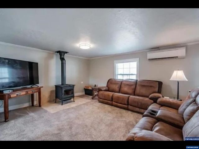 38591 Gilkey Rd, Scio, OR 97374