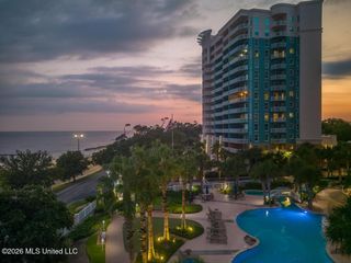 2228 Beach Drive, 1004, Gulfport, MS 39507