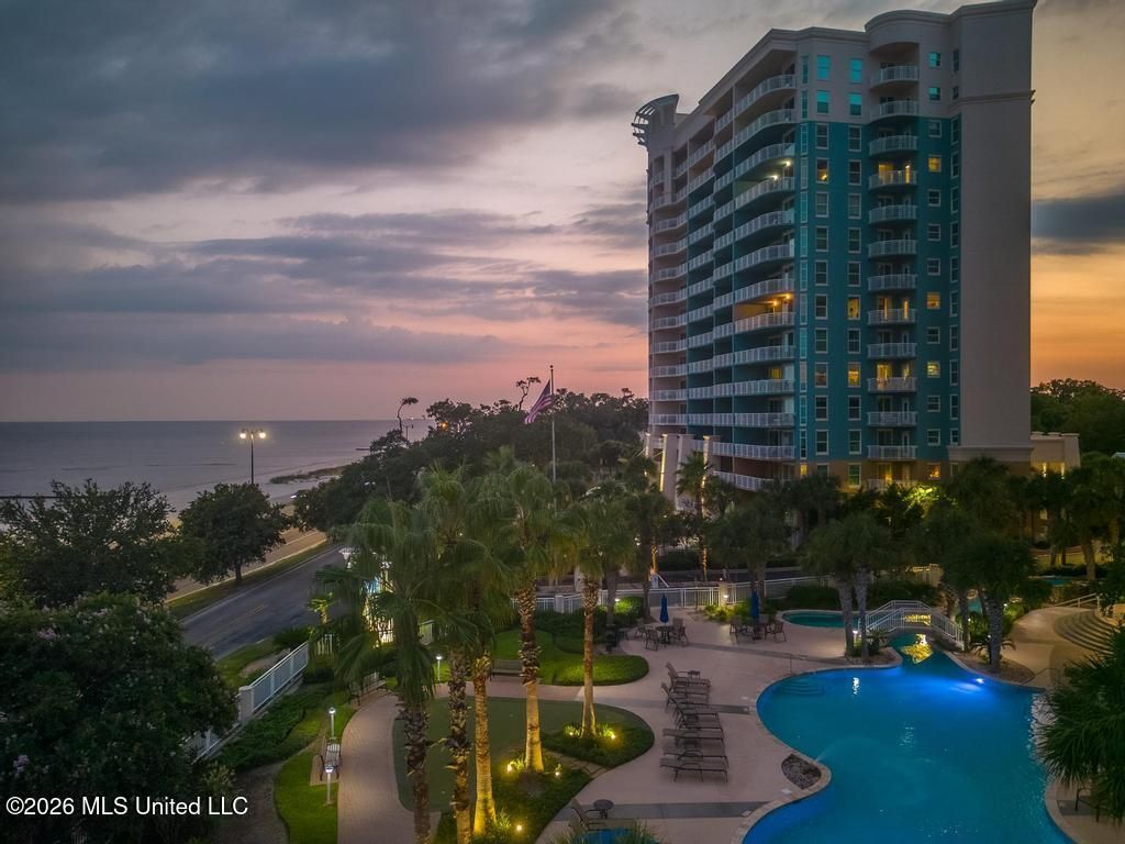 2228 Beach Drive, 1004, Gulfport, MS 39507
