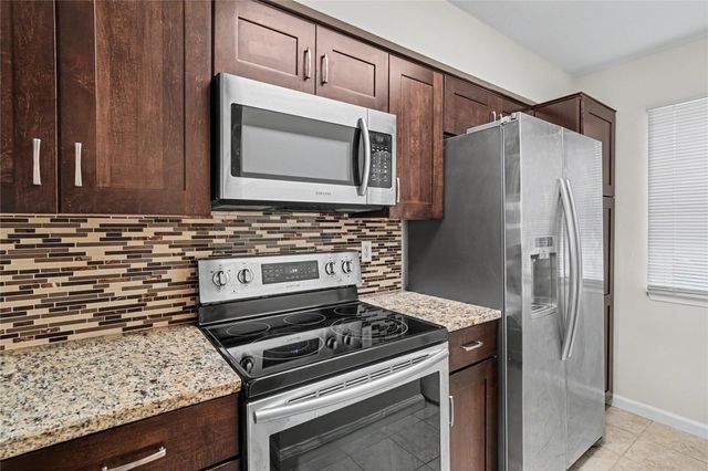 18800 Egret Bay Boulevard 609, Webster, TX 77058