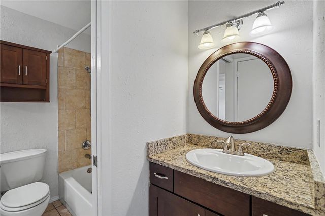 18800 Egret Bay Boulevard 609, Webster, TX 77058