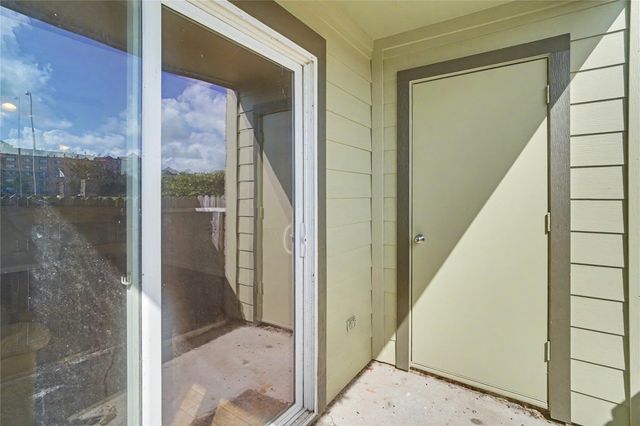 18800 Egret Bay Boulevard 609, Webster, TX 77058