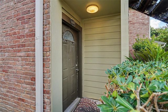 18800 Egret Bay Boulevard 609, Webster, TX 77058