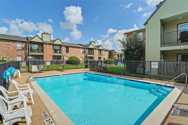 18800 Egret Bay Boulevard 609, Webster, TX 77058