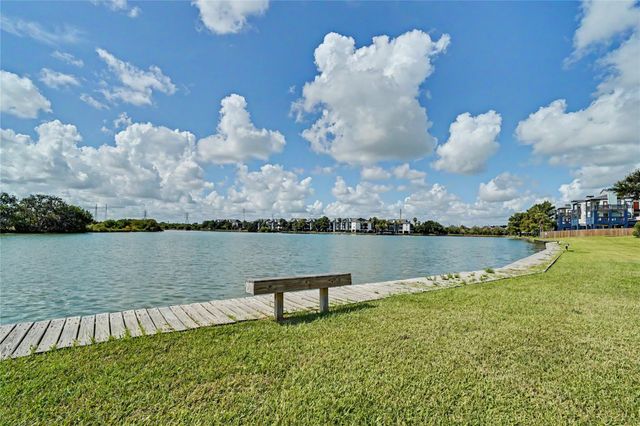 18800 Egret Bay Boulevard 609, Webster, TX 77058