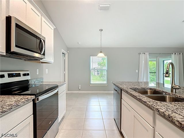 4101 NE 15th AVE, Cape Coral, FL 33909