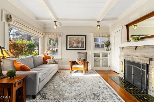 1260 N Michigan Avenue, Pasadena, CA 91104