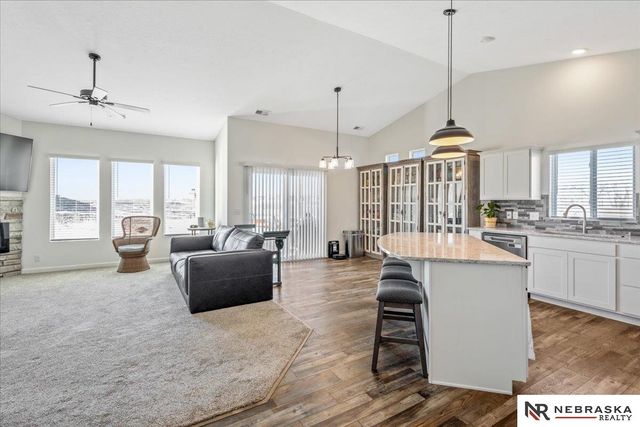 18135 Camden Avenue, Elkhorn, NE 68022