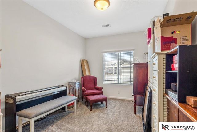 18135 Camden Avenue, Elkhorn, NE 68022