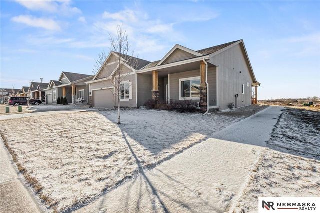 18135 Camden Avenue, Elkhorn, NE 68022