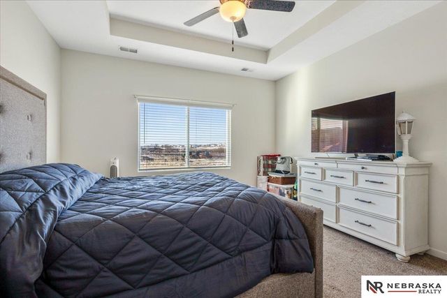 18135 Camden Avenue, Elkhorn, NE 68022