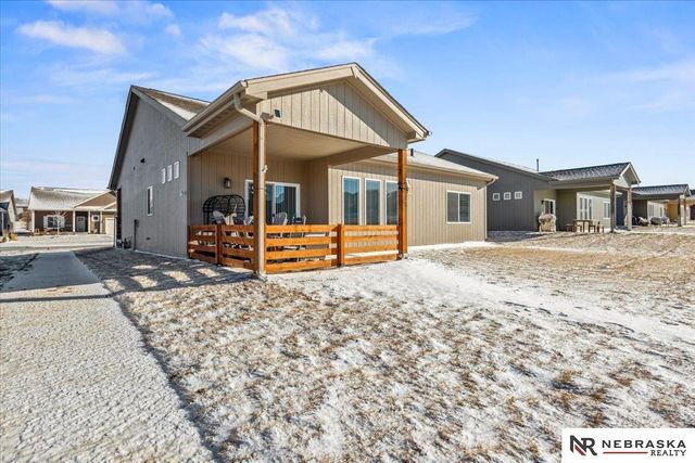 18135 Camden Avenue, Elkhorn, NE 68022