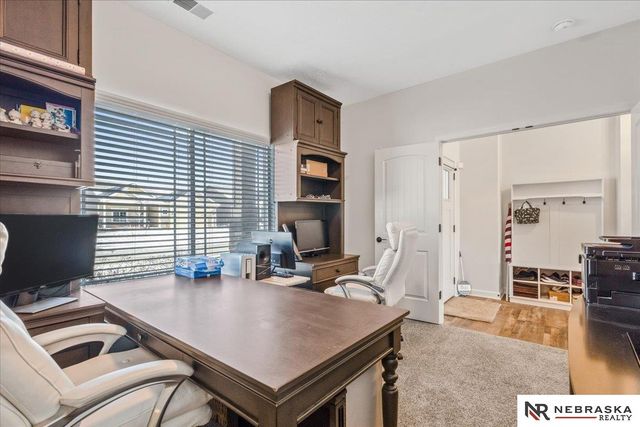 18135 Camden Avenue, Elkhorn, NE 68022