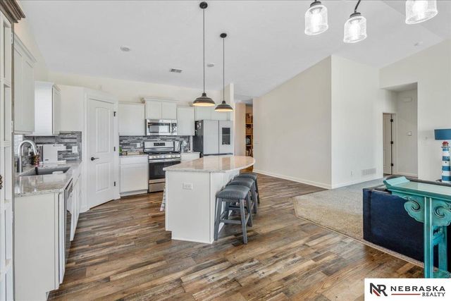 18135 Camden Avenue, Elkhorn, NE 68022