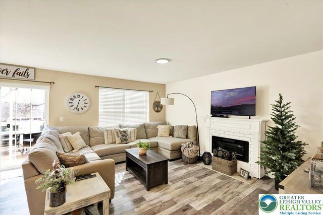 1034 Yarn Court, Centre Twp, PA 19541