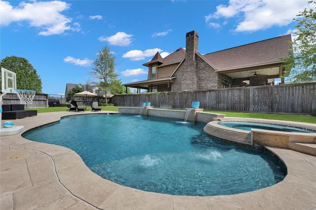 105 Harley Drive, Montgomery, TX 77356