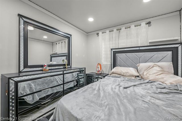 26260 Bryan Street, Roseville, MI 48066